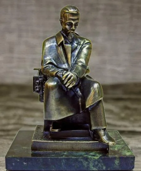 Скульптура «Попов А.С.» — копия памятника — оригинальный подарок