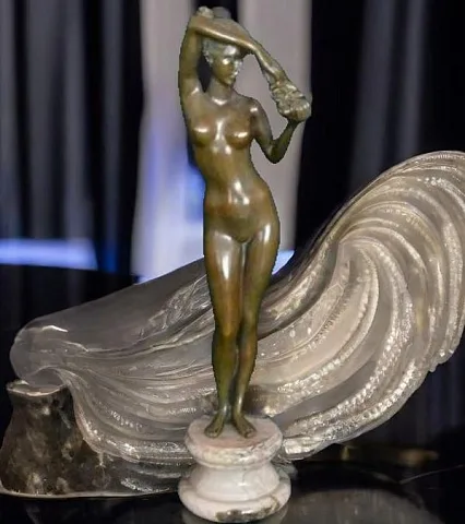 Композиция «Ольга» из бронзы — красивый подарок