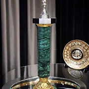 Подарочный сувенир «Шахматный кубок» из бронзы с малахитом — фотография 1