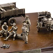 Диорама «Советская полевая кухня. Зима 1943 г.» из бронзы и ясеня, 1:35 — оригинальный подарок — фотография 4