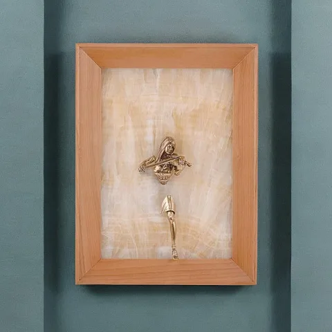 Панно «Скрипачка» на натуральном ониксе — необычный подарок