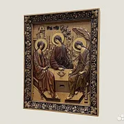 Резная икона из дерева Святая Троица — оригинальный подарок — фотография 3