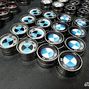 На память: Нарды под стеклом «BMW» — фотография 3