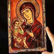 Икона Богоматери "Одигитрия" с подтавкой — красивый подарок — фотография 1