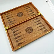 В подарок: Деревянные нарды «Узор №3» с позолоченной златоустовской гравюрой — фотография 2